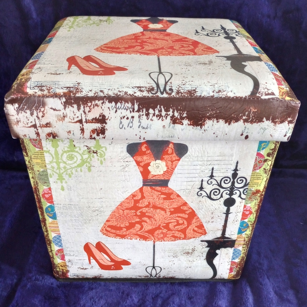 Northlight Seasonal Vintage dress-style Ottoman Box with plush lid